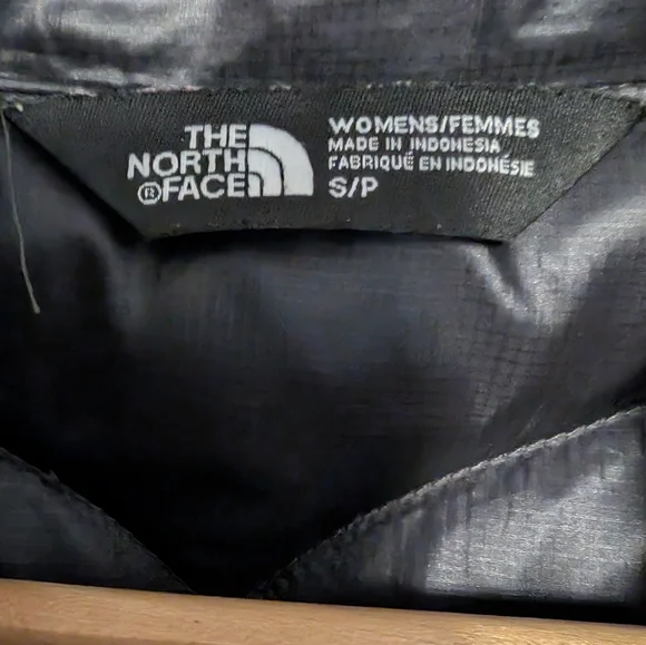 The North Face Black Quilted Insulated Vest - Picture 4 of 5